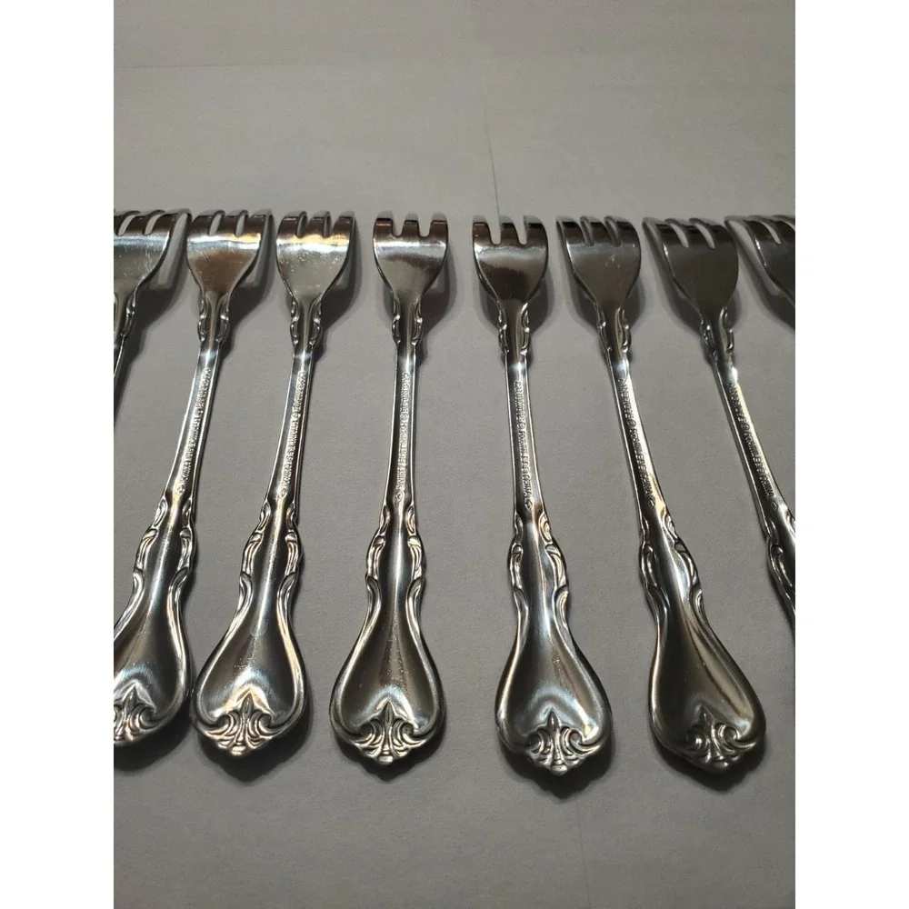 Melinda by CAMBRIDGE Silver Stainless Glossy Scroll Outline (12) Cocktail Spoons